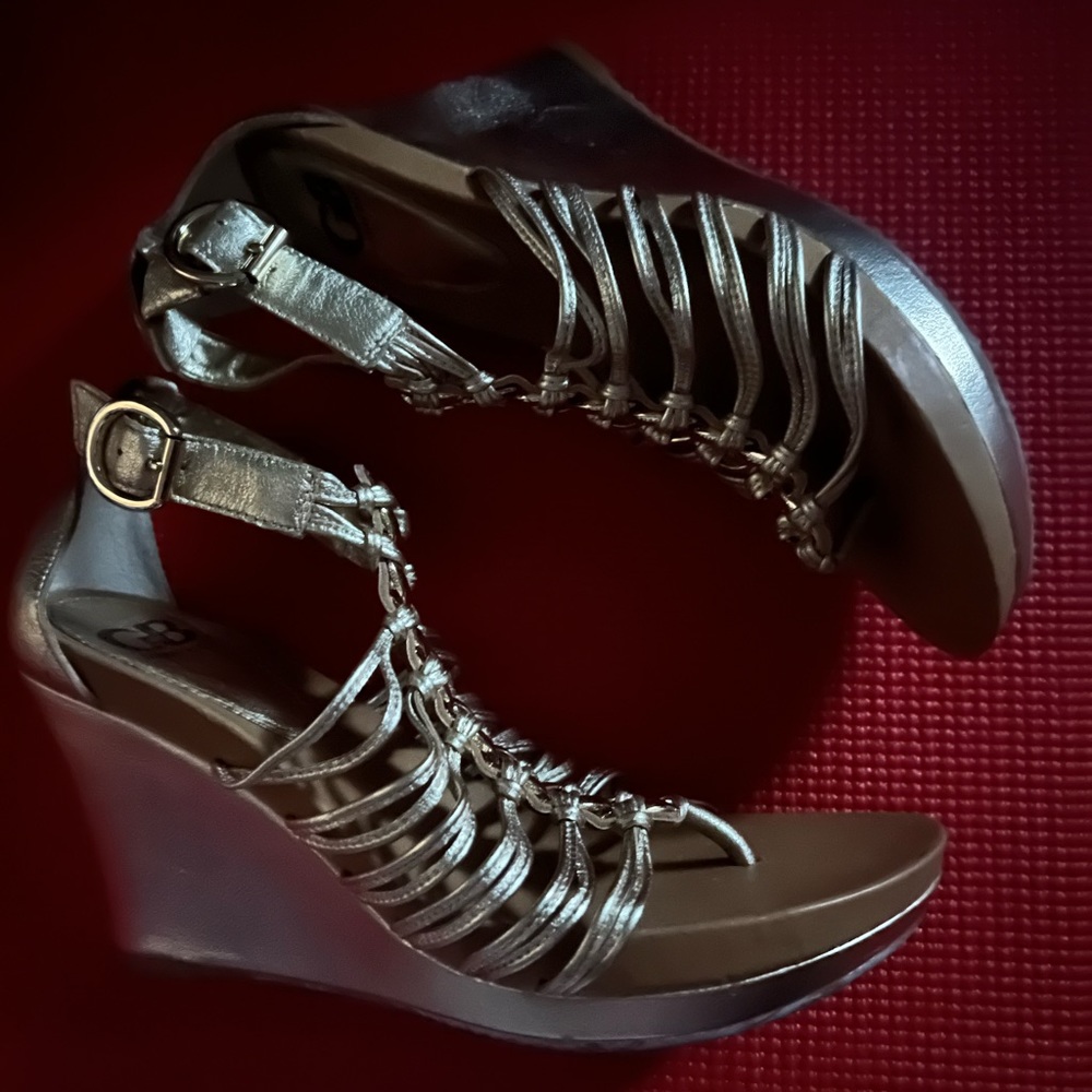 Gold Wedge Sandals - Picture 4 of 6